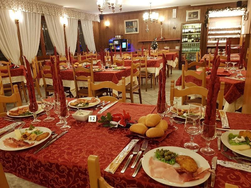 פולגריה Hotel Trentino מראה חיצוני תמונה