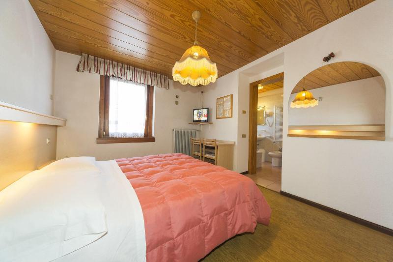 פולגריה Hotel Trentino מראה חיצוני תמונה