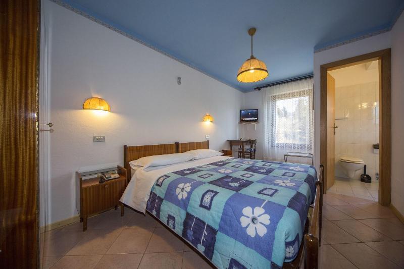 פולגריה Hotel Trentino מראה חיצוני תמונה