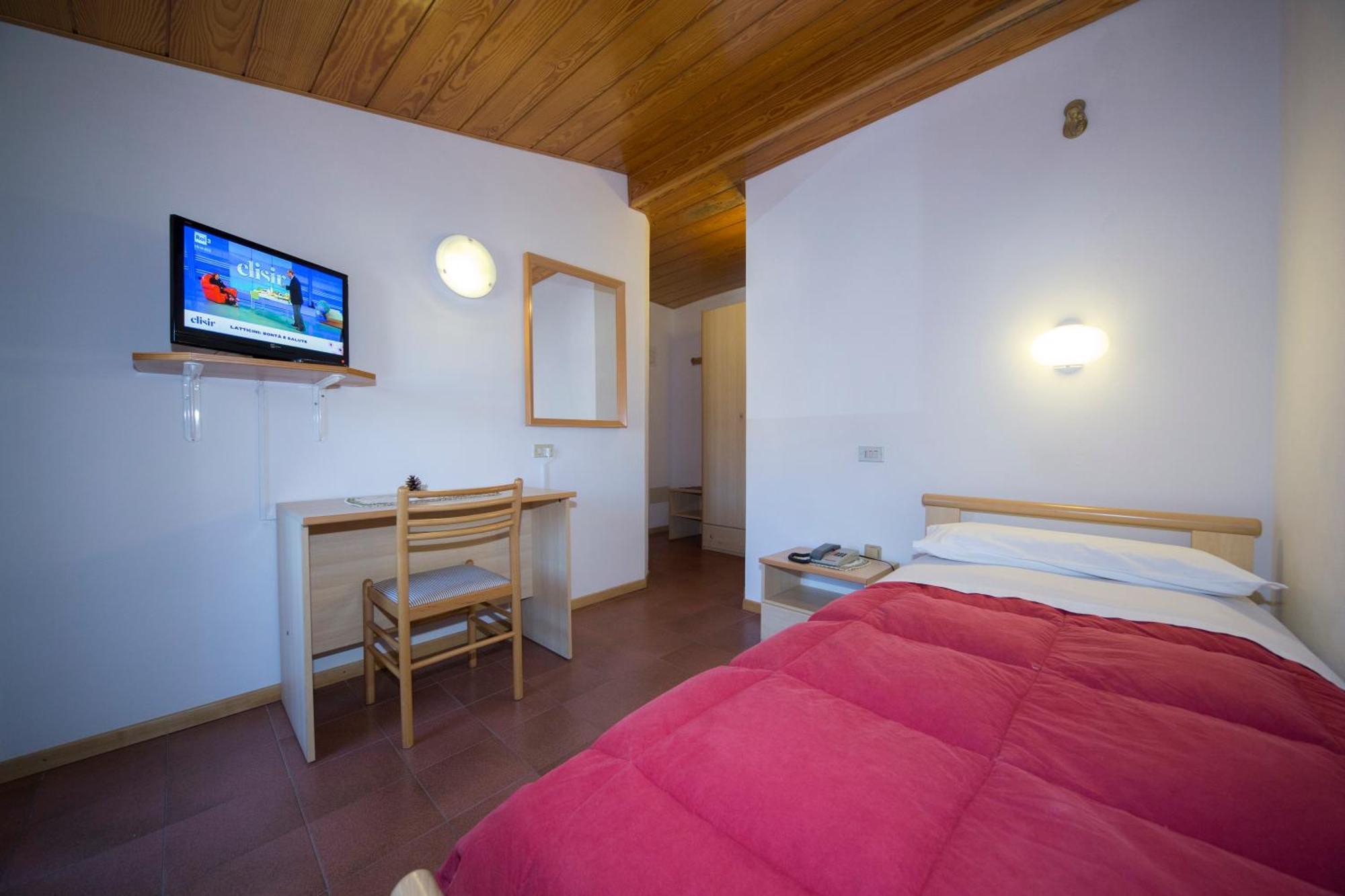 פולגריה Hotel Trentino מראה חיצוני תמונה