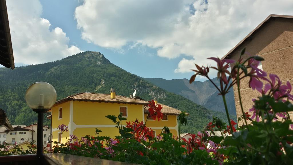 פולגריה Hotel Trentino מראה חיצוני תמונה