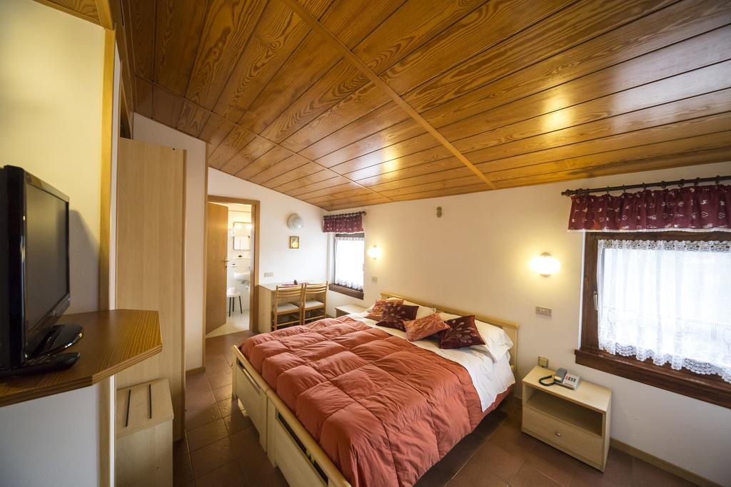 פולגריה Hotel Trentino מראה חיצוני תמונה